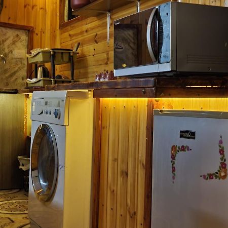 Zeus Apartment 제라시 외부 사진