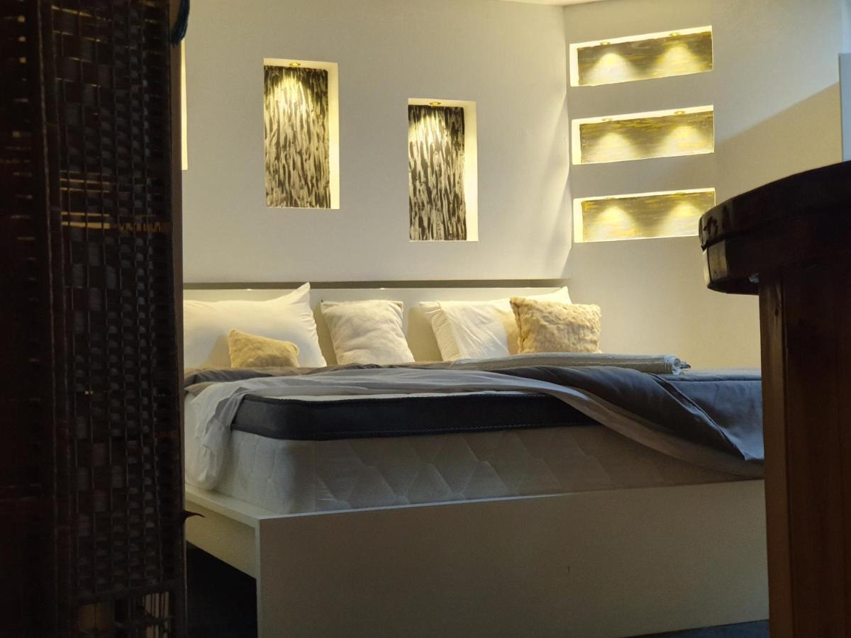 Zeus Apartment 제라시 외부 사진