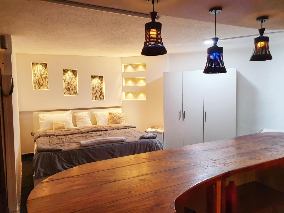 Zeus Apartment 제라시 외부 사진