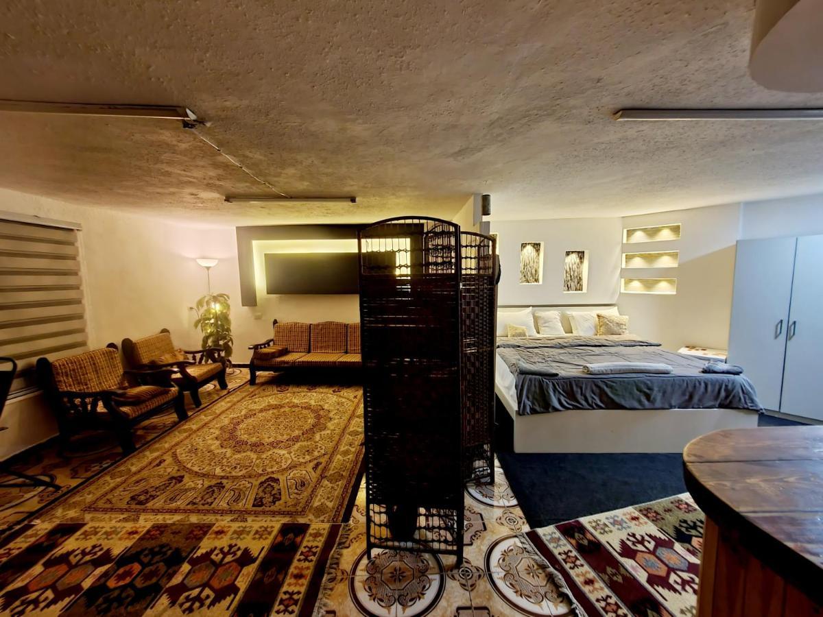 Zeus Apartment 제라시 외부 사진
