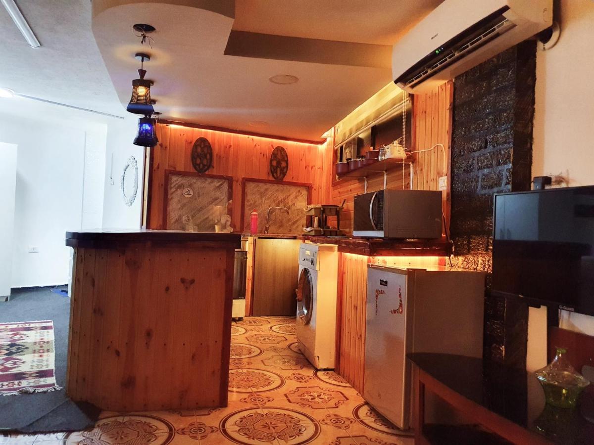 Zeus Apartment 제라시 외부 사진
