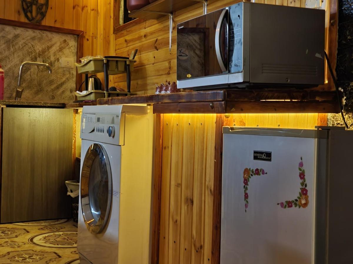 Zeus Apartment 제라시 외부 사진