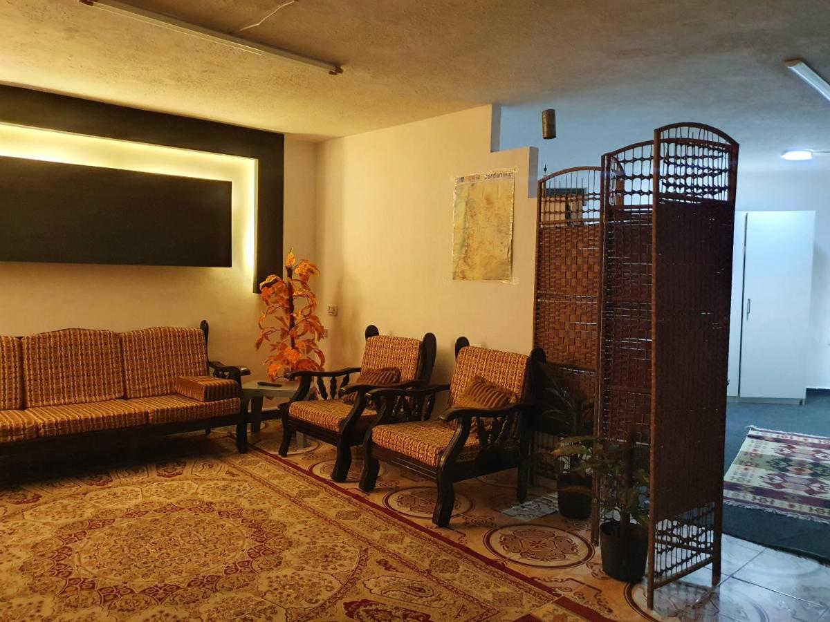 Zeus Apartment 제라시 외부 사진