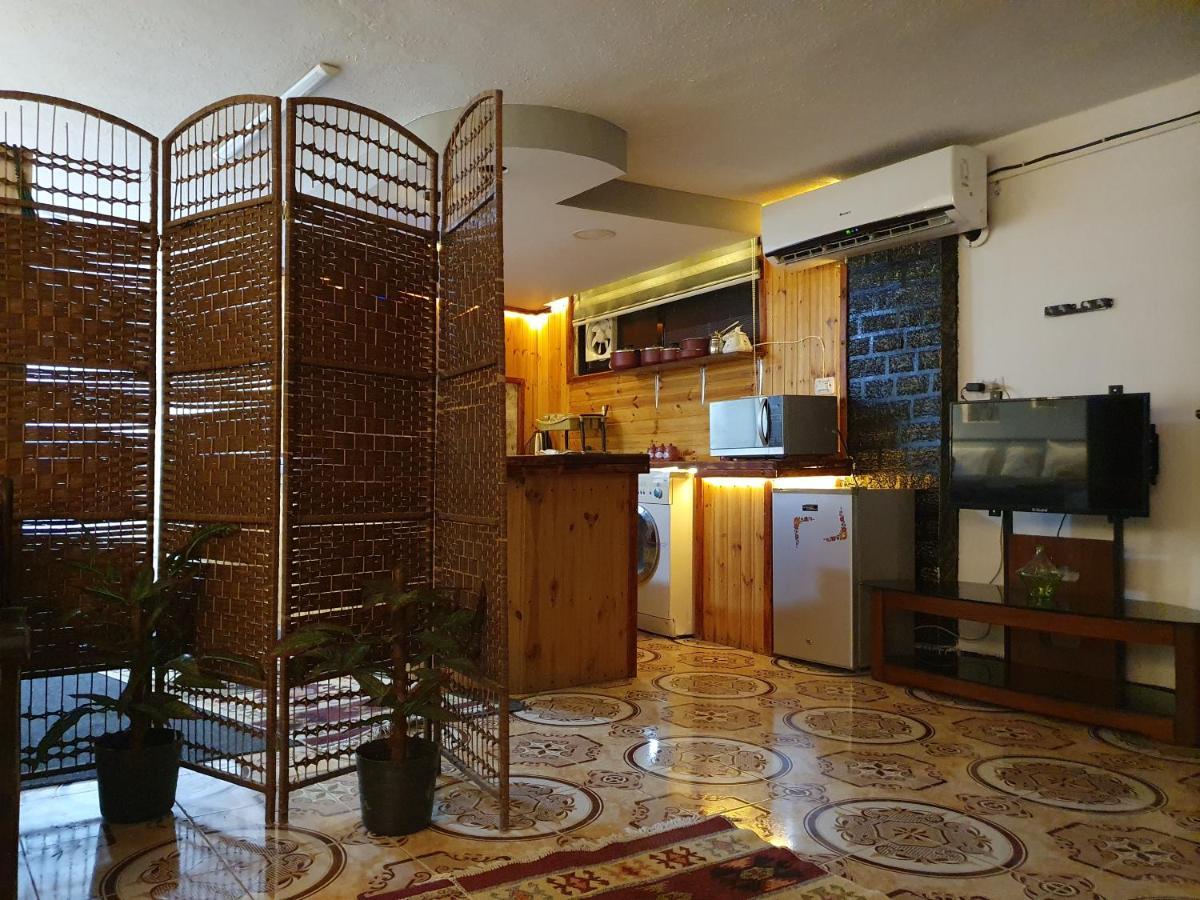 Zeus Apartment 제라시 외부 사진